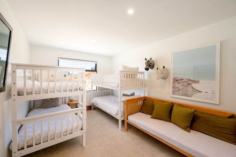 Photo of property in 37 Obelisk Street, Wanaka, 9305