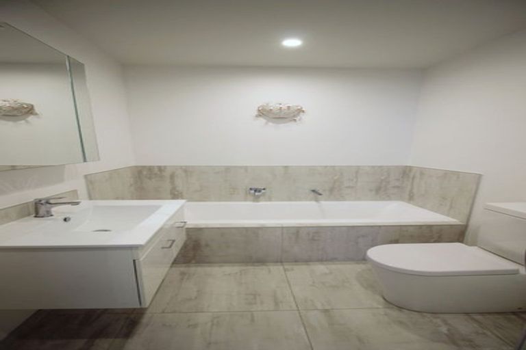 Photo of property in 1 Poutawa Lane, Clarks Beach, 2122