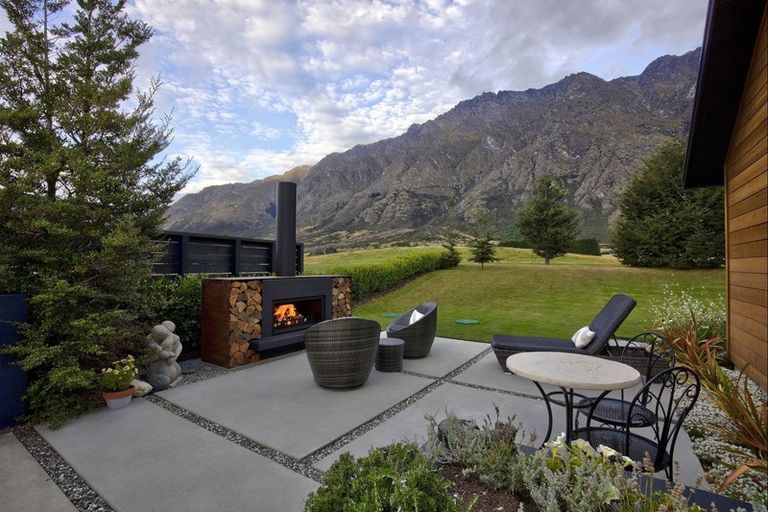 Photo of property in 5 Bretby Court, Jacks Point, Queenstown, 9371