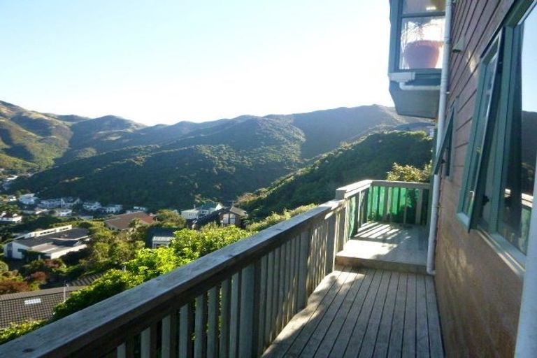 Photo of property in 9a Gavaskar Place, Khandallah, Wellington, 6035