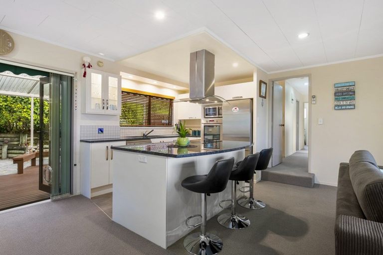 Photo of property in 8a Pelorus Street, Welcome Bay, Tauranga, 3112