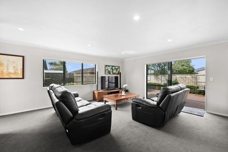 Photo of property in 43 Diomede Glade, Flagstaff, Hamilton, 3210