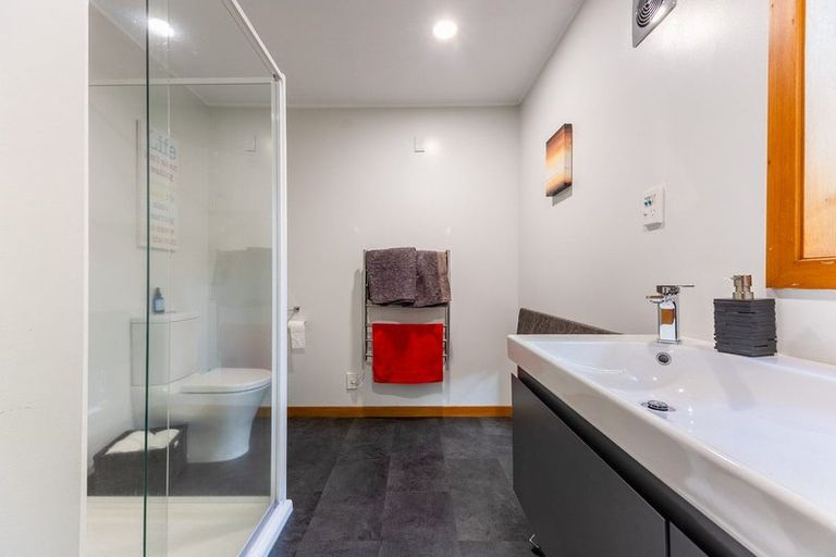 Photo of property in 22 Fincham Road, Raumati Beach, Paraparaumu, 5032