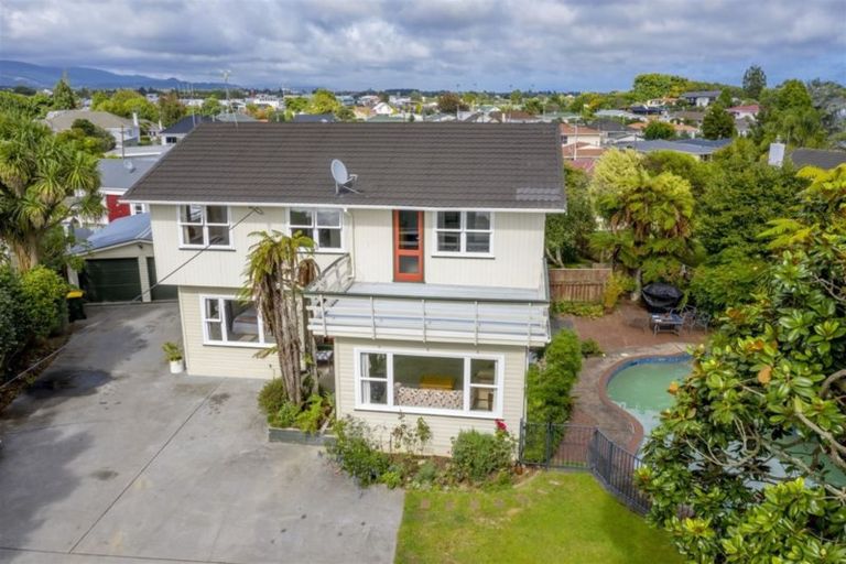 Photo of property in 15a Kawiu Road, Levin, 5510