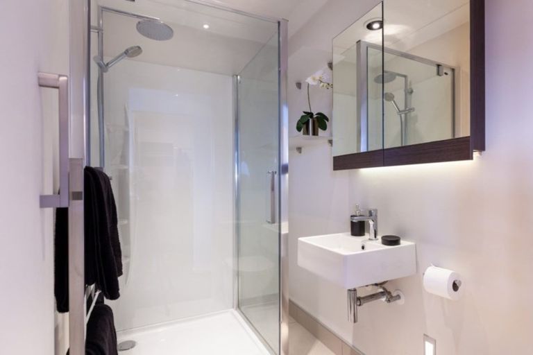 Photo of property in 7 Massey Street, Westown, New Plymouth, 4310