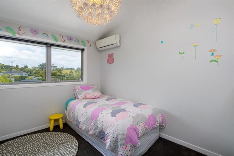 Photo of property in 104 Castor Bay Road, Castor Bay, Auckland, 0620