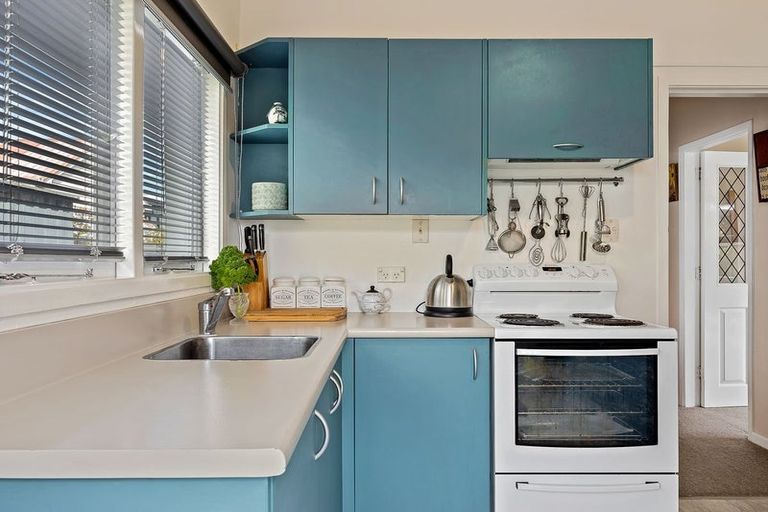 Photo of property in 2/18 Packe Street, Edgeware, Christchurch, 8013