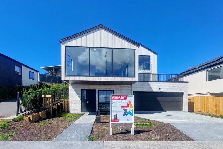 Photo of property in 22 Cavalli Road, Long Bay, Auckland, 0630