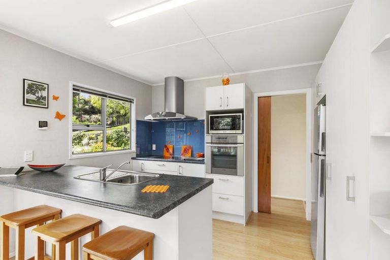Photo of property in 13 Hibiscus Grove, Maungaraki, Lower Hutt, 5010