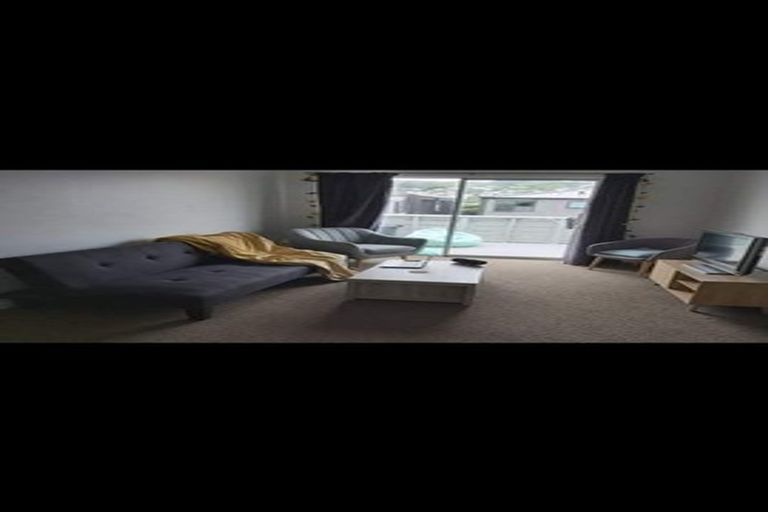 Photo of property in 10/74 Derwent Street, Island Bay, Wellington, 6023