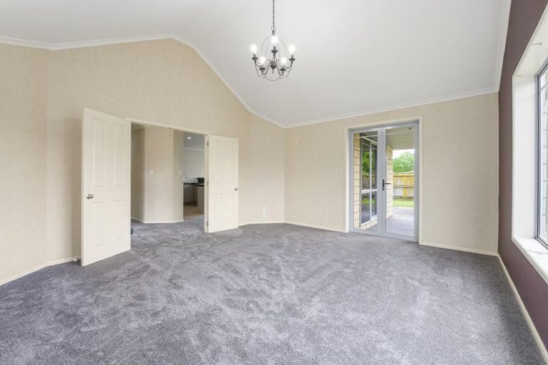 Photo of property in 19 Innswood Place, Rototuna North, Hamilton, 3210