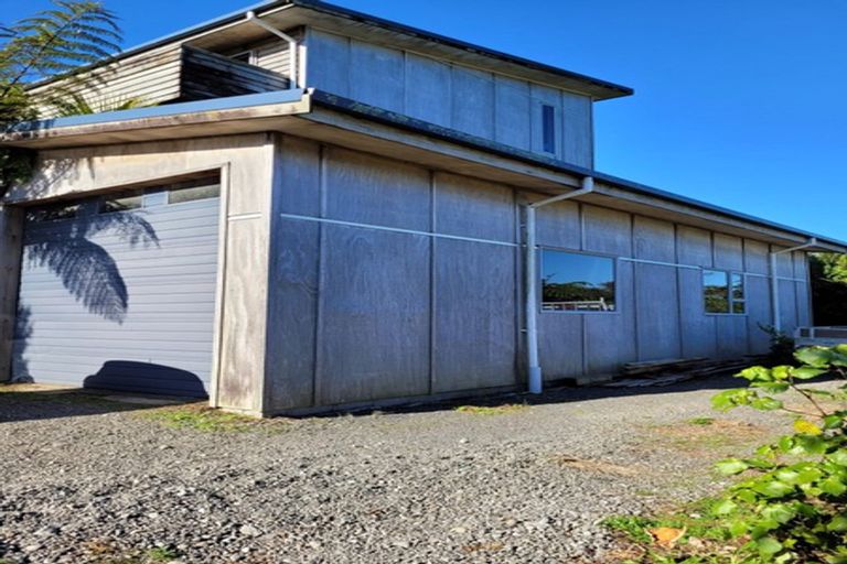 Photo of property in 2007 South Road, Pitone, New Plymouth, 4374