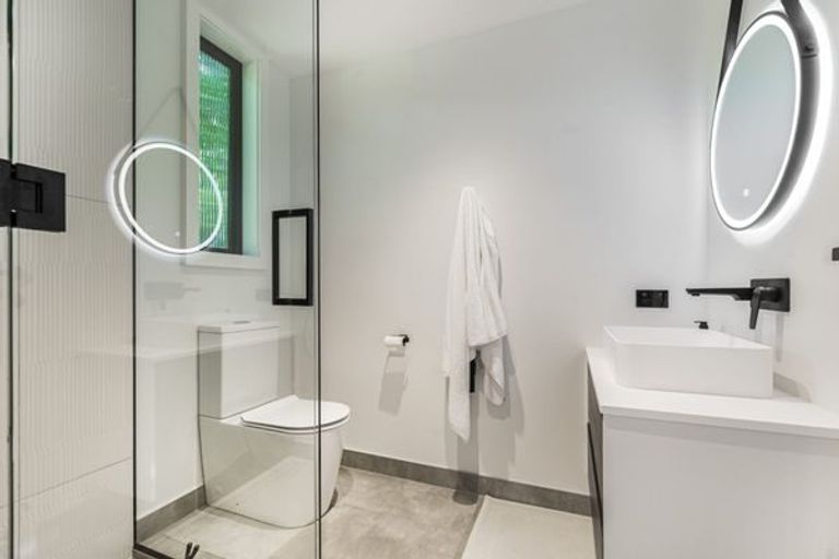 Photo of property in 14 Okoka Road, Omiha, Waiheke Island, 1081