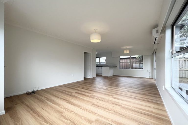 Photo of property in 1/17 Thornton Road, Milford, Auckland, 0620