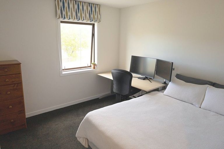 Photo of property in 21 Ron Deal Way, Epuni, Lower Hutt, 5011