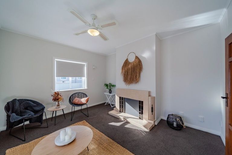 Photo of property in 16 Nuffield Avenue, Marewa, Napier, 4110