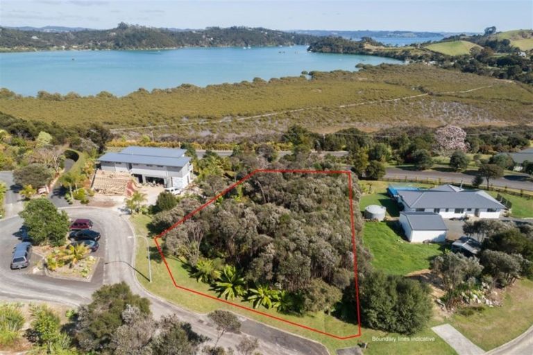 Photo of property in 4 Toi Track, Russell, 0272