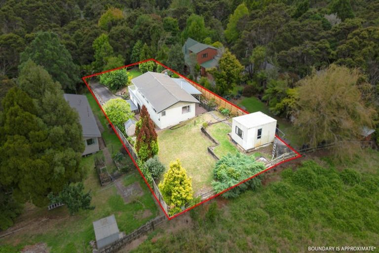 Photo of property in 7 Napuka Road, Henderson Valley, Auckland, 0612