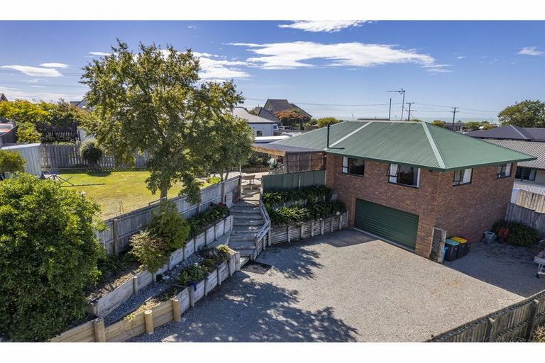 Photo of property in 6 Ellesmere Place, Oceanview, Timaru, 7910
