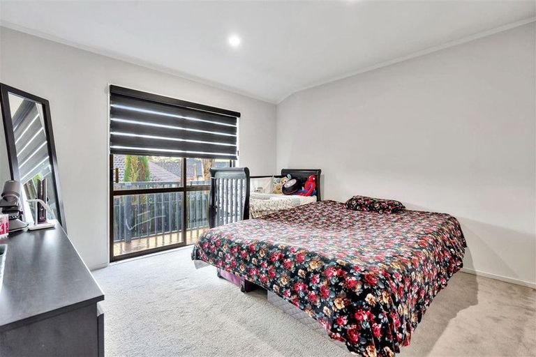 Photo of property in 2/38 Arlette Place, Massey, Auckland, 0614