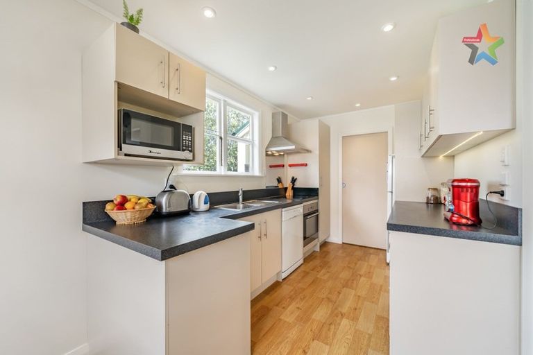 Photo of property in 80 Naenae Road, Naenae, Lower Hutt, 5011