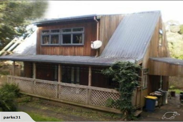 Photo of property in 93 Warner Park Avenue, Laingholm, Auckland, 0604