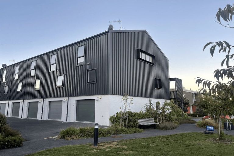 Photo of property in 22 Tahuhu Road, Mount Wellington, Auckland, 1062