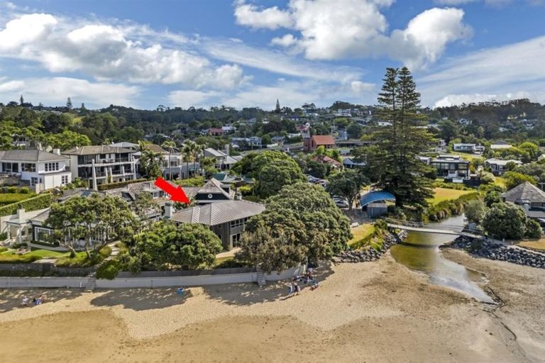 Photo of property in 25 Huntly Road, Campbells Bay, Auckland, 0630