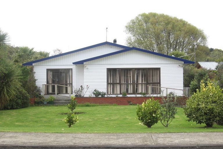 Photo of property in 4 Wedgewood Grove, Raumati Beach, Paraparaumu, 5032