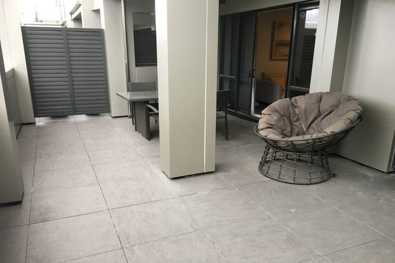 Photo of property in Paramount Apartments, 11/281 Maunganui Road, Mount Maunganui, 3116