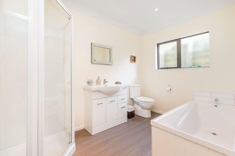 Photo of property in 72 Staithes Drive North, Whitby, Porirua, 5024