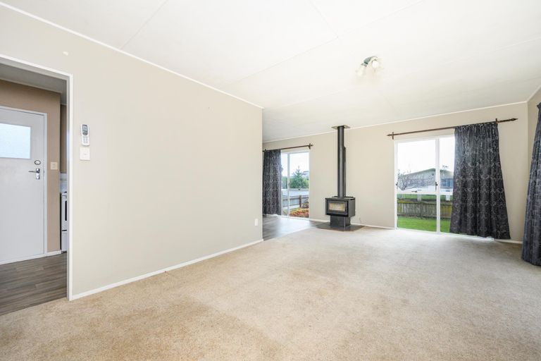Photo of property in 40 Geraldine Crescent, Cloverlea, Palmerston North, 4412