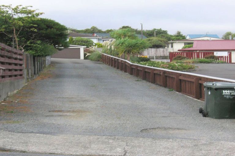 Photo of property in 4b Timaru Grove, Kelson, Lower Hutt, 5010