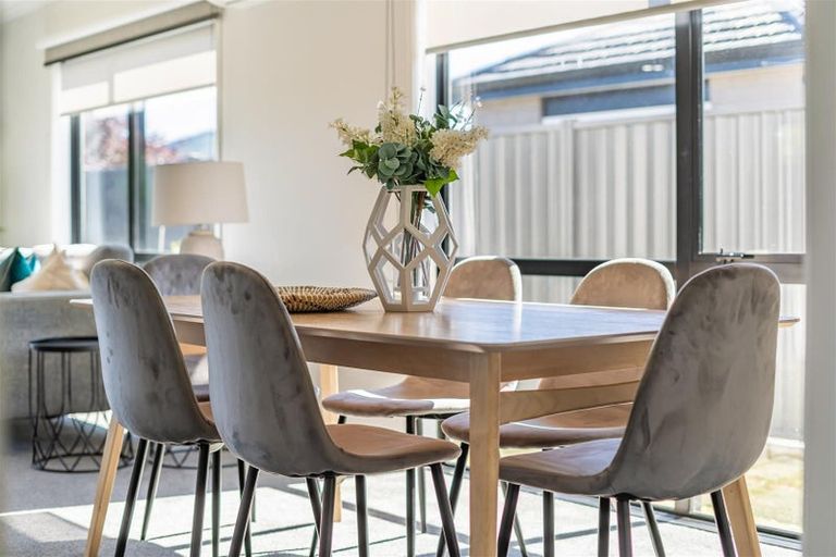 Photo of property in 34 Te Kaeaea Crescent, Wallaceville, Upper Hutt, 5018