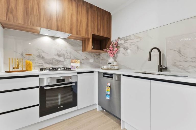 Photo of property in 106c Parkhaven Drive, Rosehill, Papakura, 2113