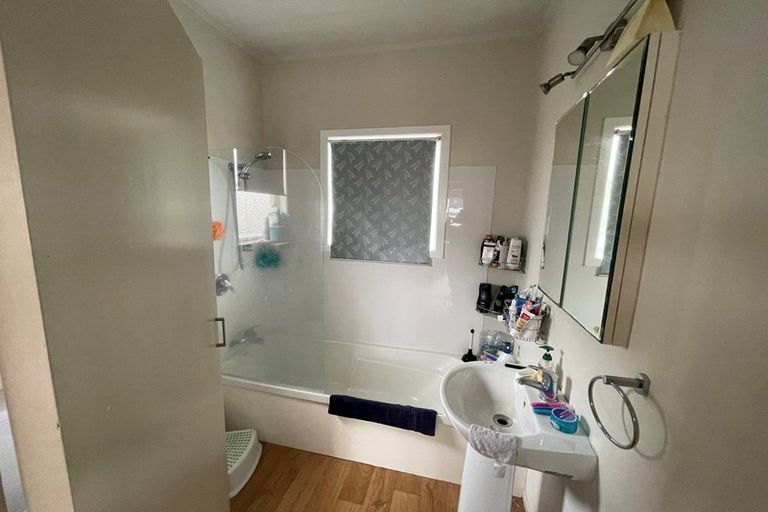 Photo of property in 6 Saint Olpherts Avenue, Hamilton East, Hamilton, 3216