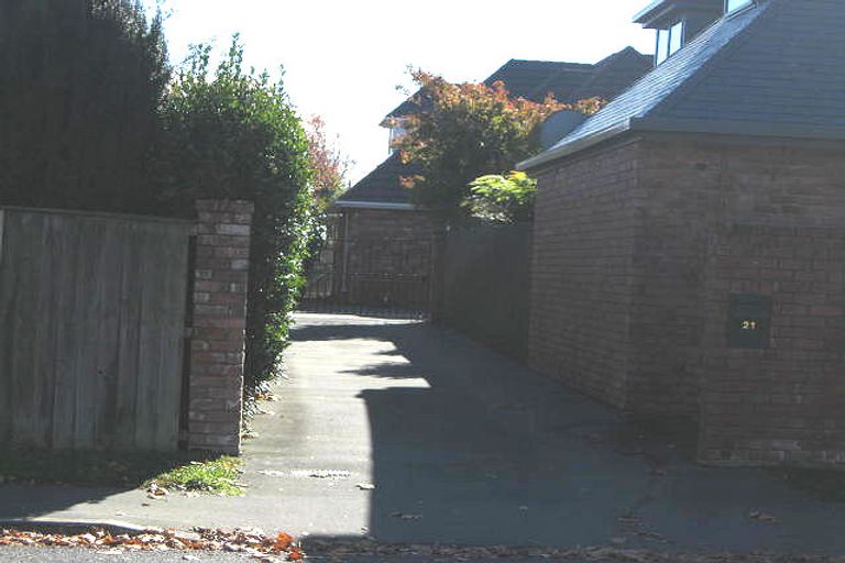 Photo of property in 21 Jeffreys Road, Fendalton, Christchurch, 8052