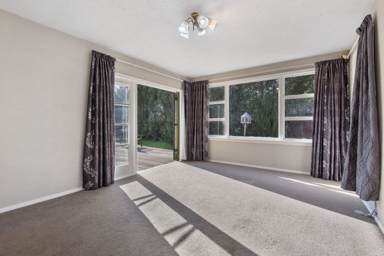 Photo of property in 15 Ebony Street, Bishopdale, Christchurch, 8053