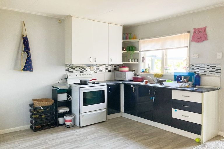 Photo of property in 70 Forest Hill Road, Henderson, Auckland, 0612