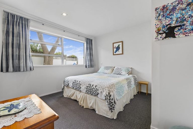 Photo of property in 9b Chilman Street, Strandon, New Plymouth, 4312