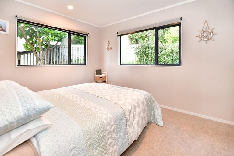 Photo of property in 144 Red Beach Road, Red Beach, 0932