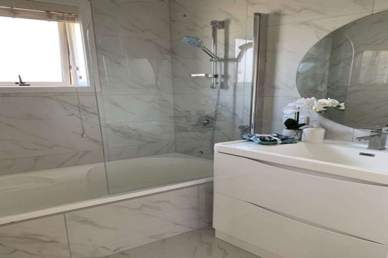 Photo of property in 1/3 Salisbury Road, Birkdale, Auckland, 0626