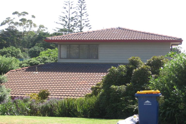 Photo of property in 65 Churchill Road, Murrays Bay, Auckland, 0630