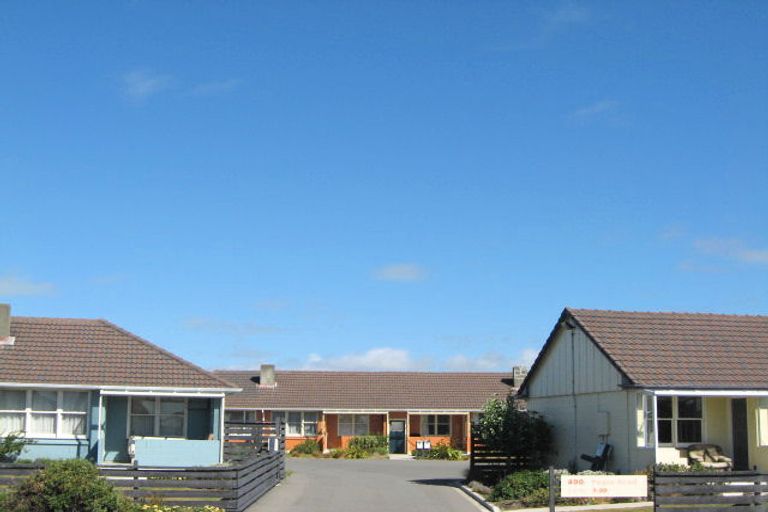 Photo of property in 1/400 Pages Road, Aranui, Christchurch, 8061