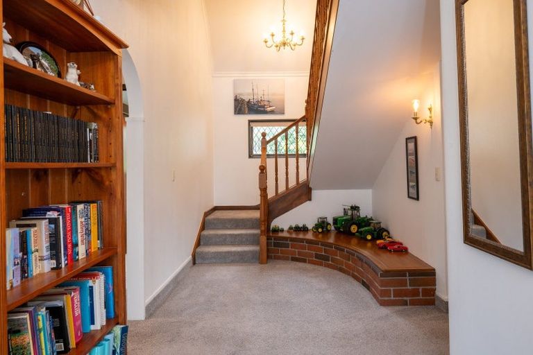 Photo of property in 32 Durham Drive, Havelock North, 4130