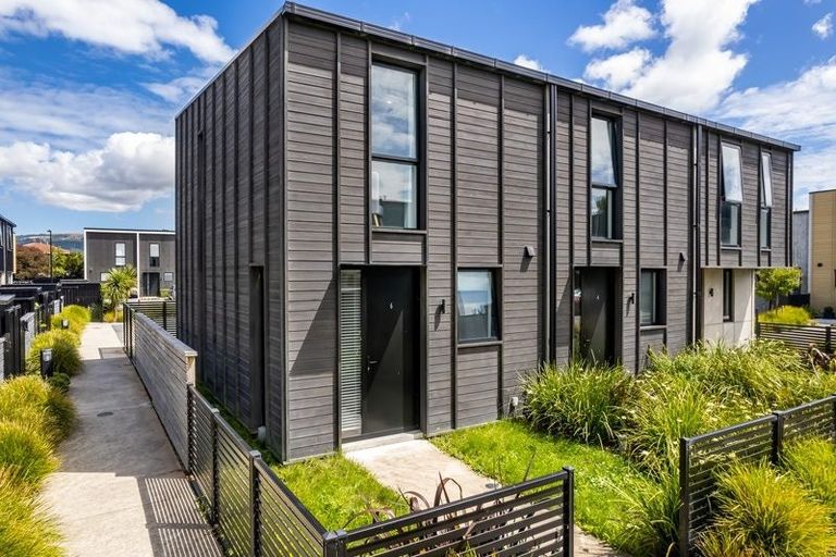 Photo of property in 6 Te Ara O Paetutu, Petone, Lower Hutt, 5012