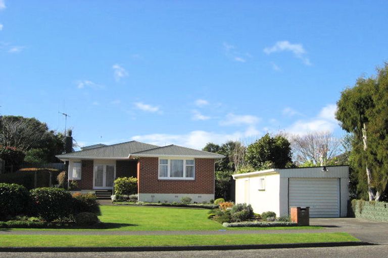 Photo of property in 27 Macarthur Street, Levin, 5510