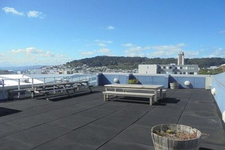 Photo of property in Urbane Apartments, 13/29 Webb Street, Mount Cook, Wellington, 6011