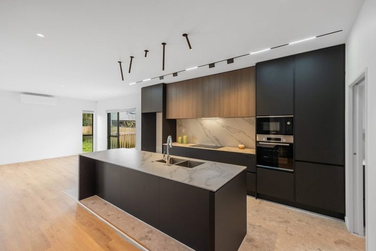 Photo of property in 40f Evelyn Place, Hillcrest, Auckland, 0627