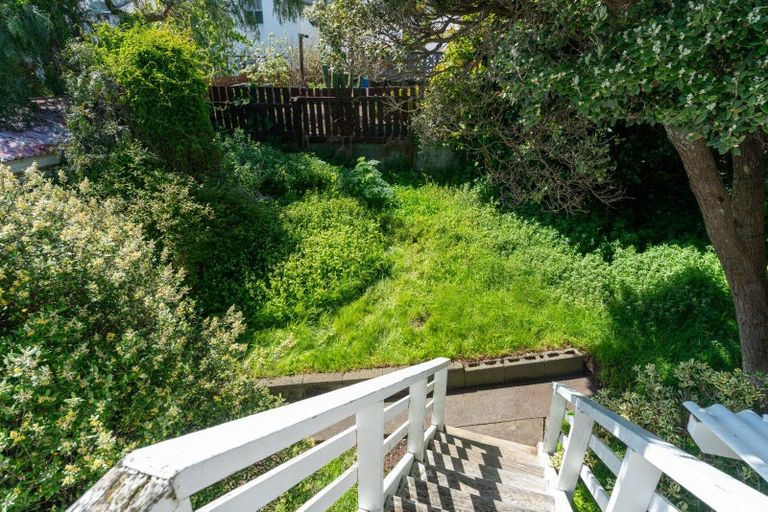 Photo of property in 9 Lipman Street, Mount Victoria, Wellington, 6011